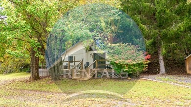 Building Photo - Charming 3 Bedroom 1 Bath A-Frame home loc...