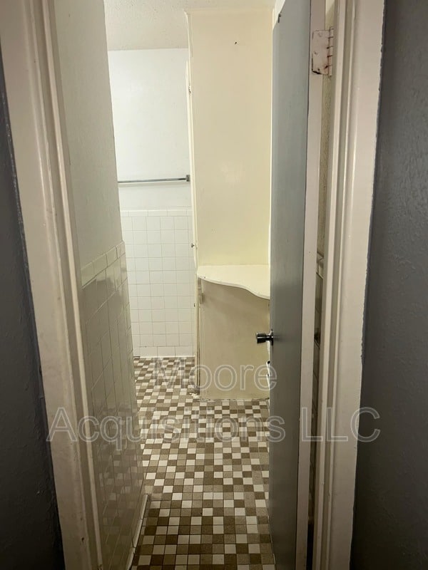 Building Photo - 1437 S Rusk St