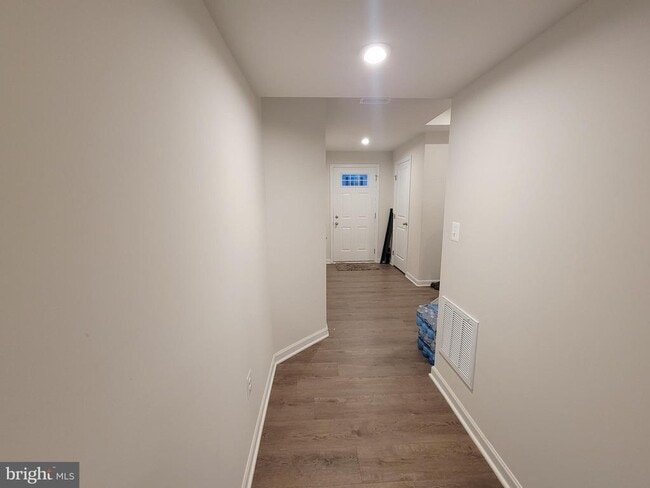 Building Photo - 2582 Laurel Pk Dr