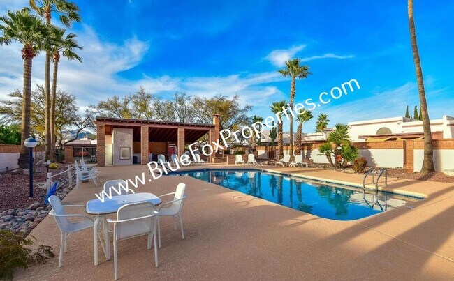 Building Photo - 2898 E Weymouth Cir