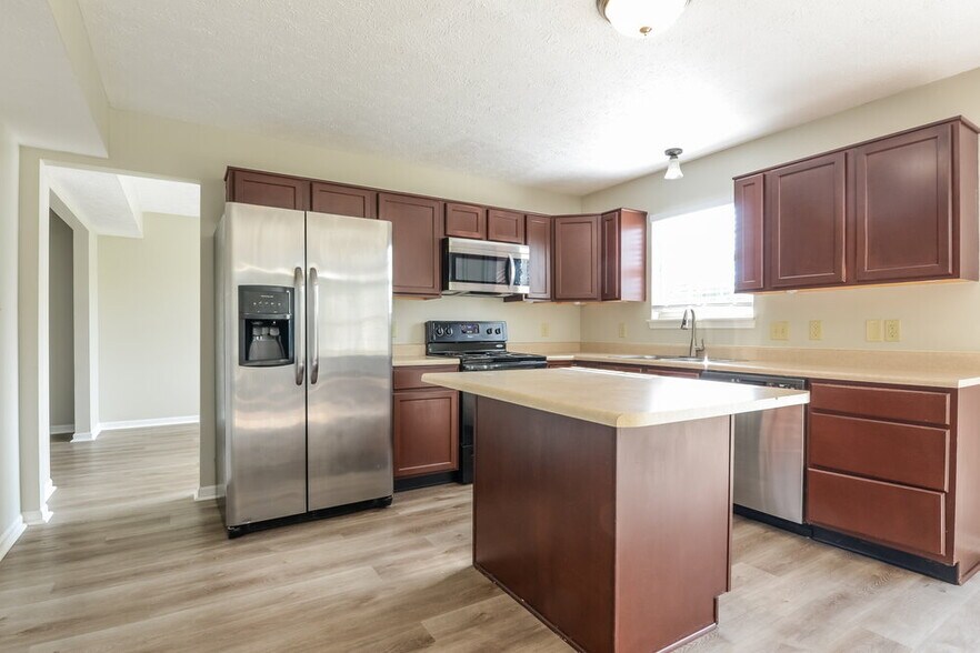 Building Photo - 7764 Shasta Dr