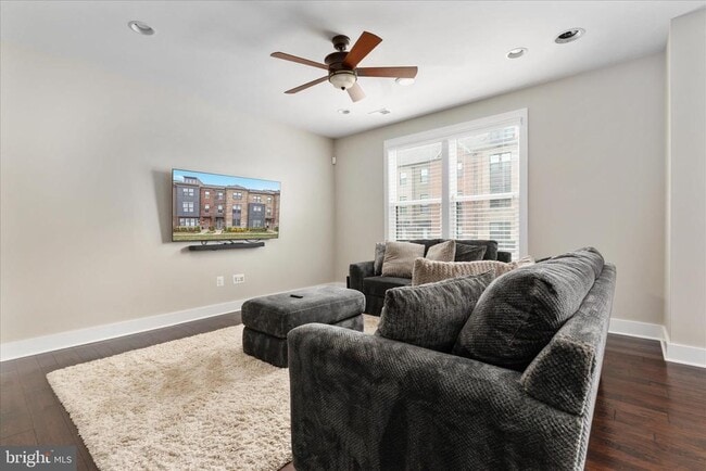 Building Photo - 44735 Medway Ter