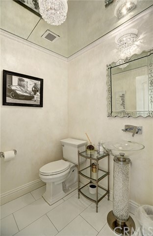 Building Photo - 10269 Cheviot Dr