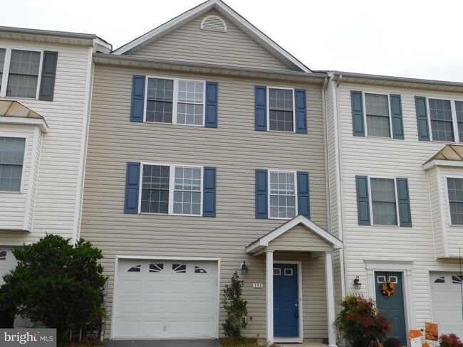 Primary Photo - 131 Lighthouse Ln