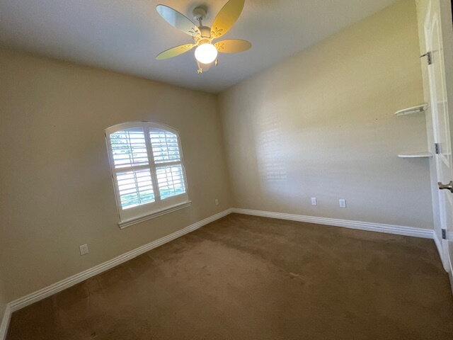 Building Photo - 3909 SW Sycamore St