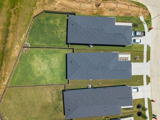 Building Photo - 18006 Lasso Mls Dr