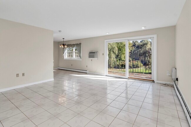 Building Photo - 35 Fernview Ave