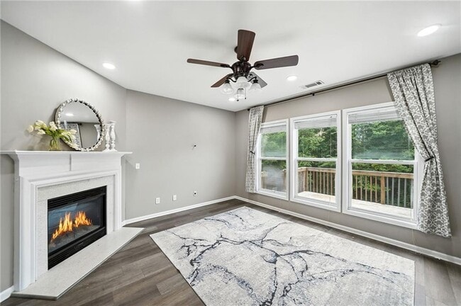 Building Photo - 6030 Ellington Cove