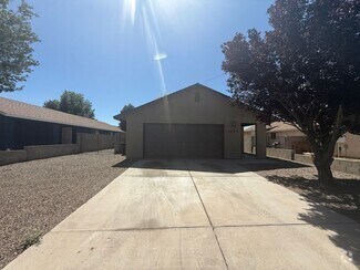Building Photo - 3 Bedroom 2 Bathroom Home