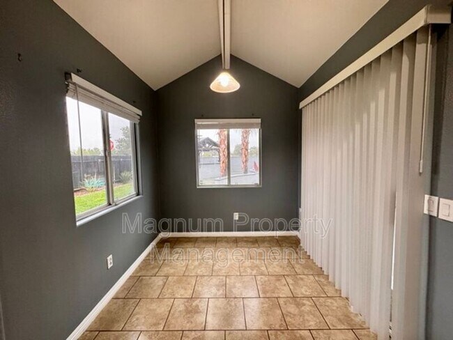 Building Photo - 30594 Glaspell Ct