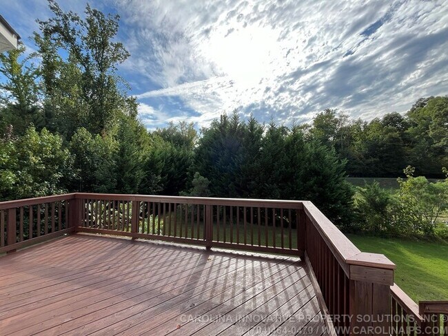 Building Photo - 385 Hawks Creek Pkwy