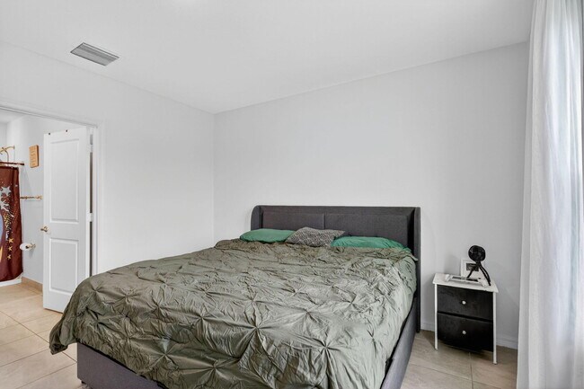 Building Photo - 4954 Armina Pl