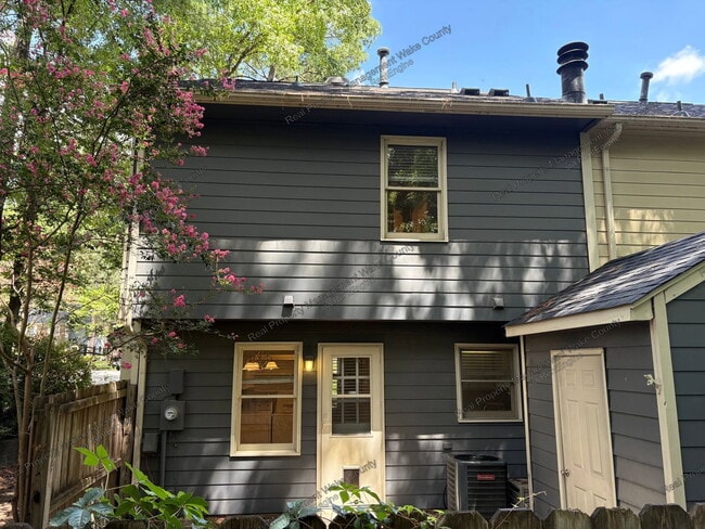 Building Photo - 5512 Hamstead Crossing