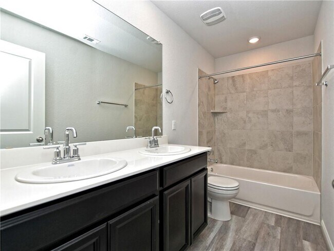 Building Photo - 517 Gabrielle Anne Dr