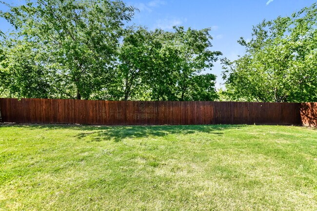 Building Photo - 4713 Joshua Dr