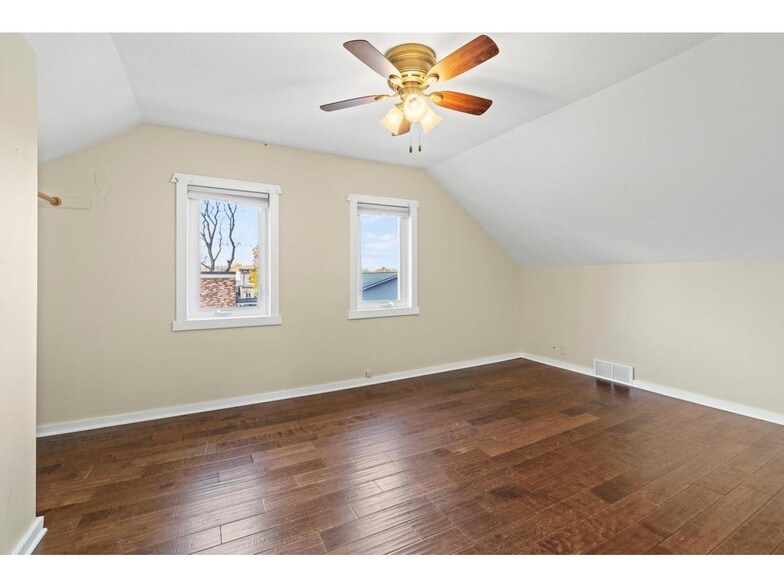 Building Photo - 120 2nd St N