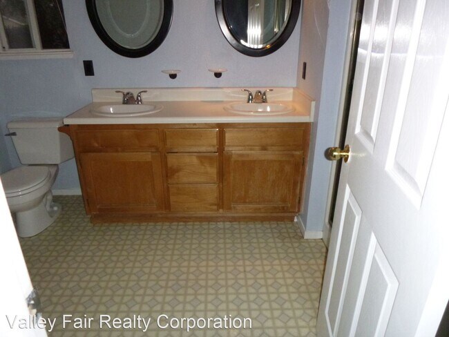 Building Photo - 3 br, 2 bath House - 600 BOWERS WAY