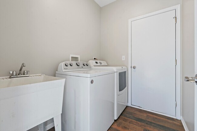 Building Photo - 32804 Bending Creek Road