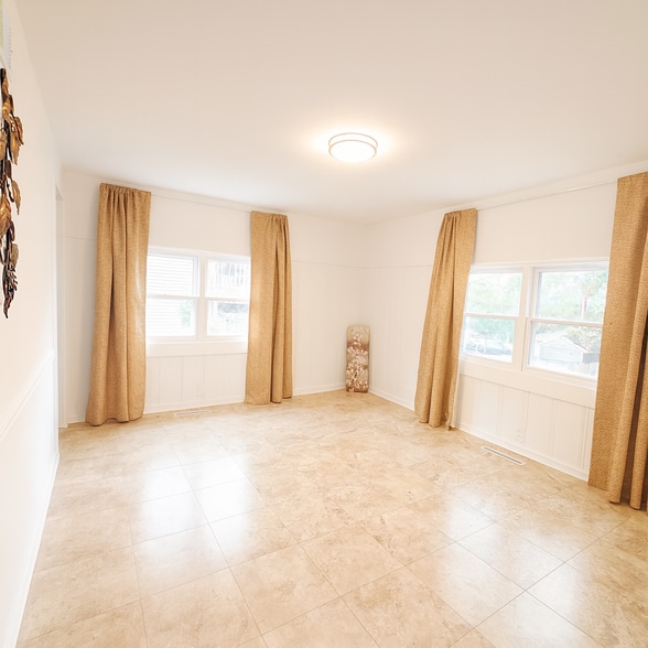 Building Photo - 806 Peter St