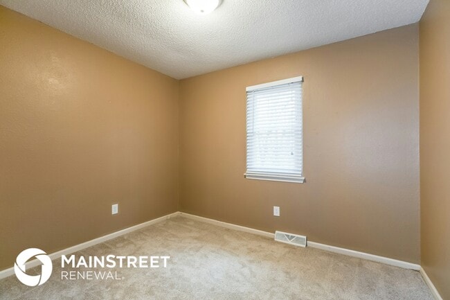 Building Photo - 3016 SE 3rd St