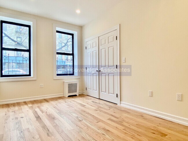 Primary Photo - 935 Saint Nicholas Avenue