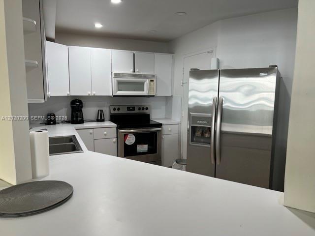 Building Photo - 3725 S Ocean Dr