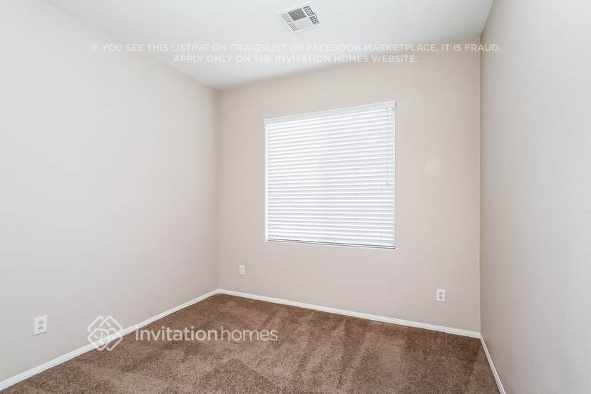 Building Photo - 741 Easter Lily Pl