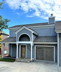 Building Photo - 374 B Ensign Dr