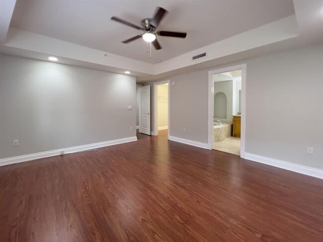 Building Photo - 4241 N Ocean Blvd