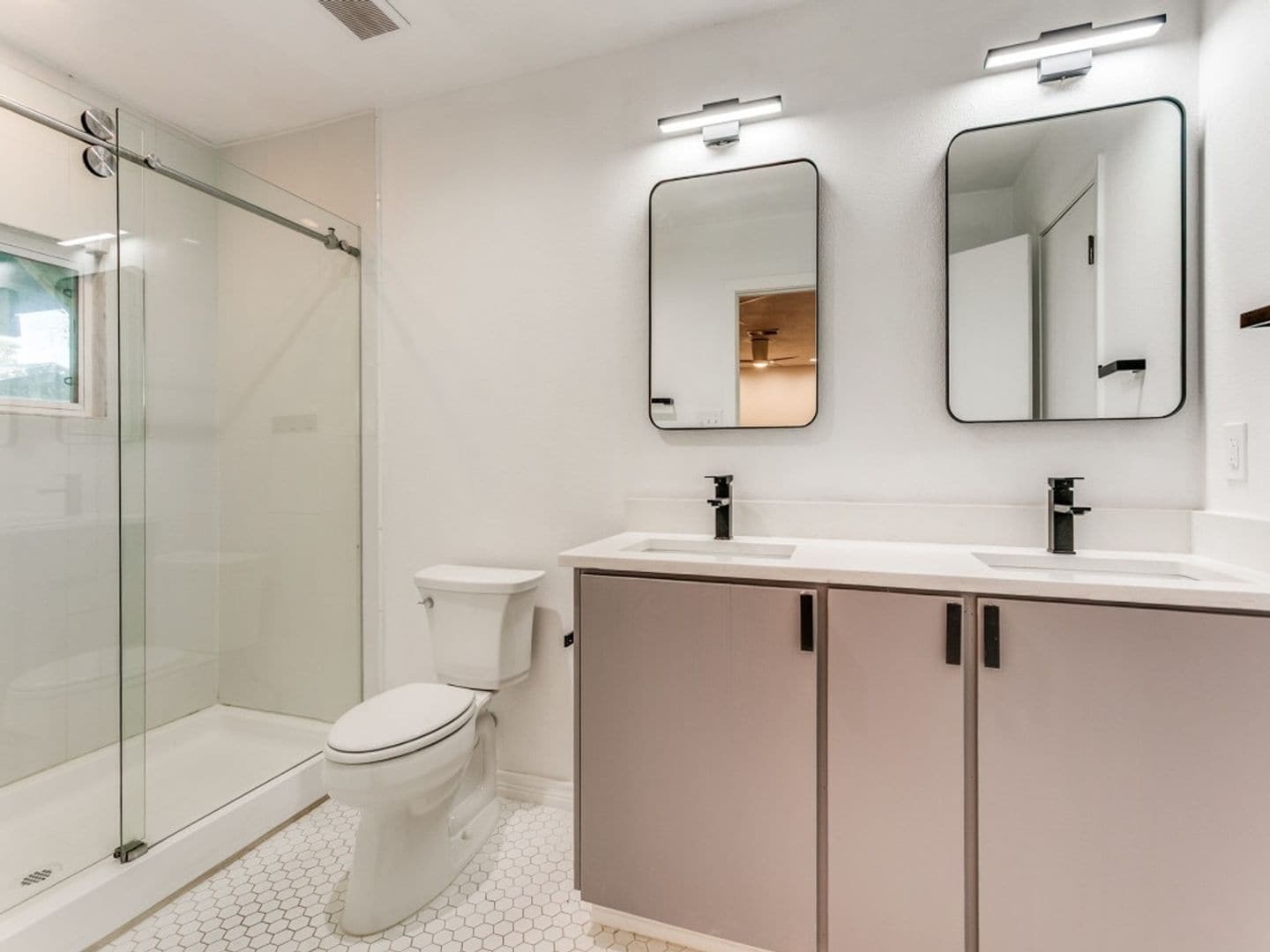 Building Photo - 12411 Ln Lira St