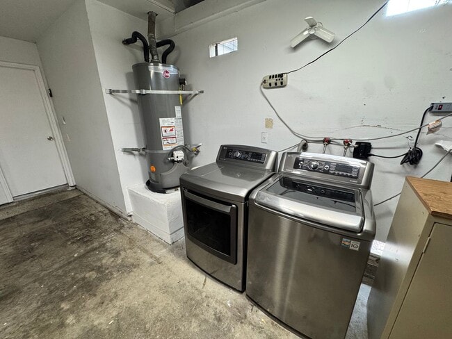 Building Photo - 3-Bedroom Moreno Valley Home – High Ceilin...