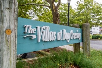 Building Photo - 2nd floor condo in Villas at Bay Crossing with one car garage and community pool!