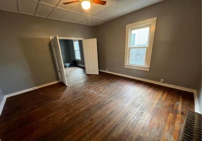 Building Photo - 98 Lincoln St