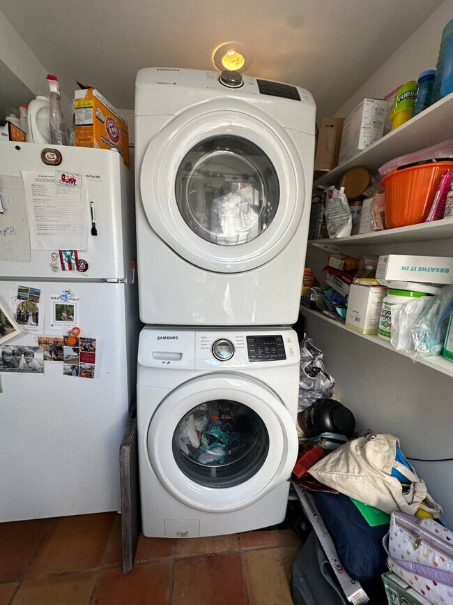 Building Photo - 505 Hicks St