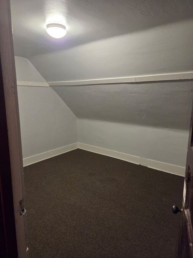 Building Photo - 812-814 S. 30th St.