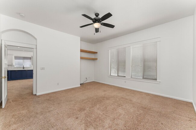Building Photo - 10000 Shana Way