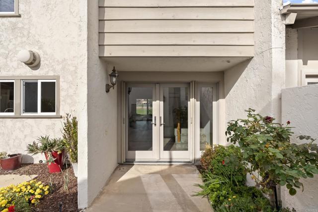 Building Photo - 219 Via Osuna