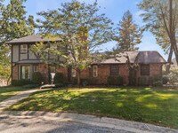 Building Photo - 108 Defoe Ct