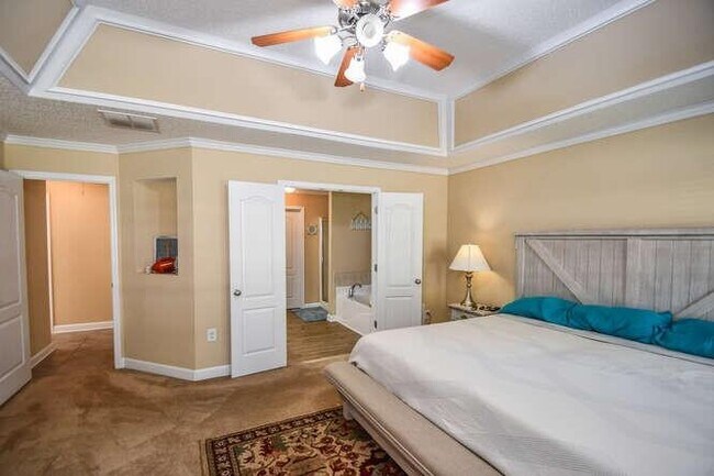 Building Photo - 886 Jefferson Walk Cir