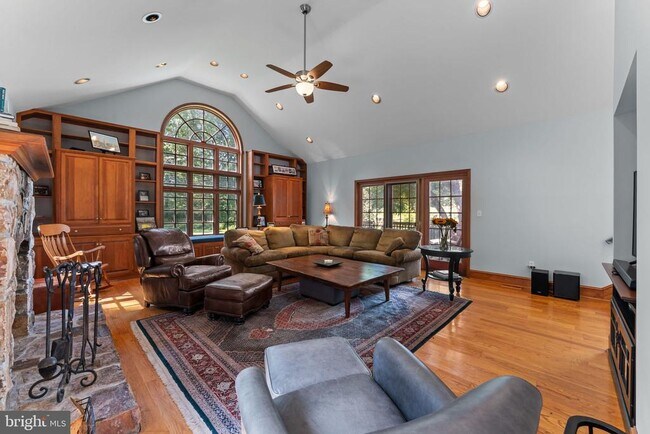 Building Photo - 507 Meadowbrook Cir