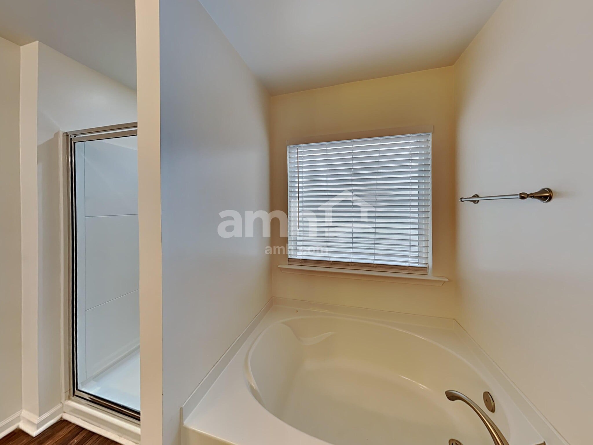 Building Photo - 323 Stoney Hollow Rd