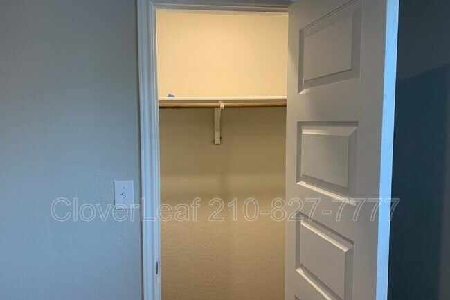 Building Photo - 2172 Darst Dr