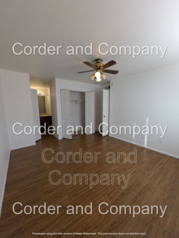 Building Photo - 6065 McKinney Dr NE