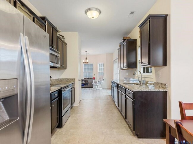 Building Photo - 13542 Green Spire Ct