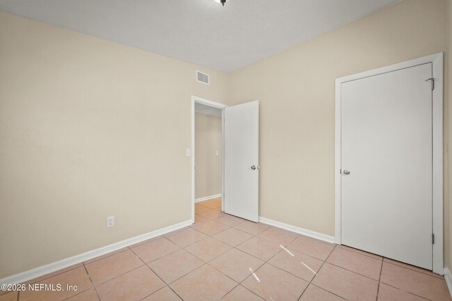 Building Photo - 909 Westgate Dr