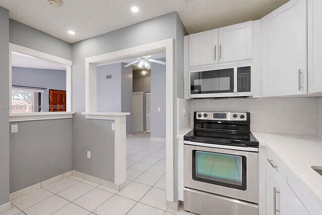 Building Photo - 7525 SW 153rd Pl