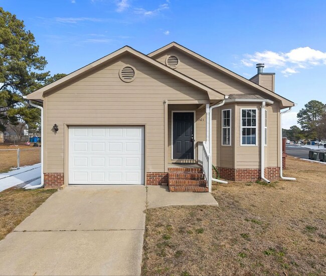 Building Photo - 1421 Matilda Ct