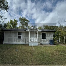 Building Photo - Beautiful 2 Bedroom 1 Bathroom for rent in Kaufman!