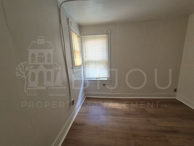 Building Photo - 427-431 E. Bijou St.