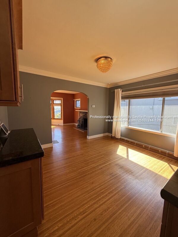 Building Photo - 2951 Madera Ave